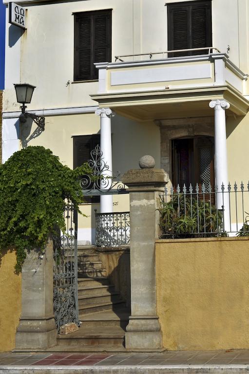 Doma Chrissi Akti Chania